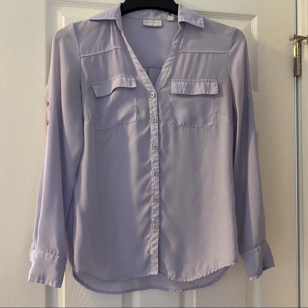 ✨2 FOR $10✨ Lavender NY&Co flowy blouse